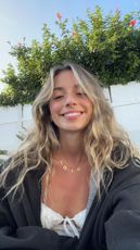 sadie mckenna (@sadie.mckenna) Snapchat Stories, Spotlight & Lenses