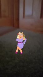 Preview for a Spotlight video that uses the Miss Piggy Dance Lens
