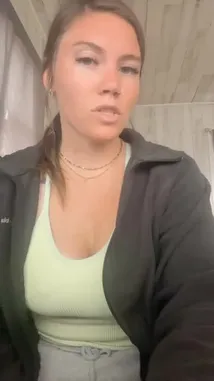 Chloe (@chloeklinexo) Snapchat Stories, Spotlight & Lenses