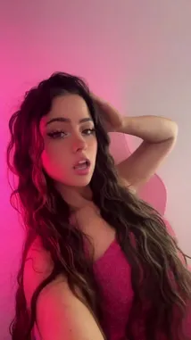 zoey! (@zoeyiso) Snapchat Stories, Spotlight & Lenses