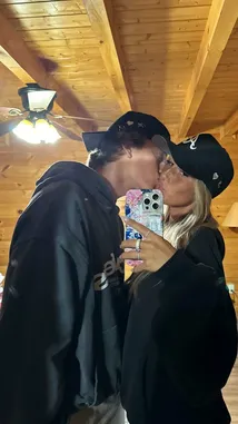 Maddy Dodd (@maddyy_dodd) Snapchat Stories, Spotlight & Lenses