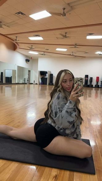 ivy ball (@ivyball) Snapchat Stories, Spotlight & Lenses