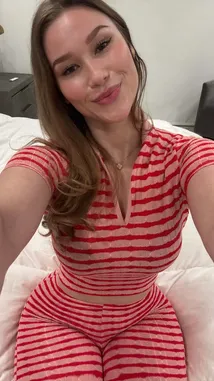 Sondra Blust (@sondra.blust) | Snapchat Stories, Spotlight & Lenses