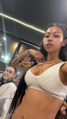 Ae Asia (@aeasiavip) | Snapchat Stories, Spotlight & Lenses