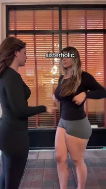 Allie Lynn (@allieeelynn) | Snapchat Stories, Spotlight & Lenses