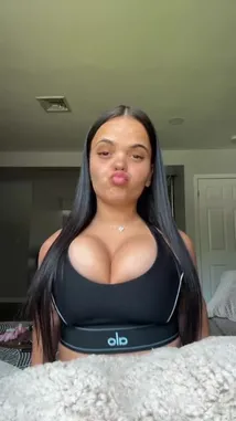 Meg Banks (@megbanks2) | Snapchat Stories, Spotlight & Lenses