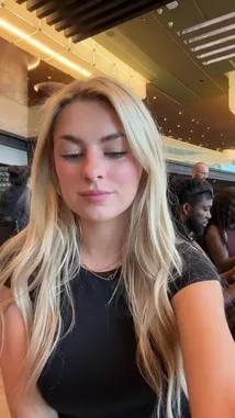 audrey holt (@audreyyholtt) Snapchat Stories, Spotlight & Lenses