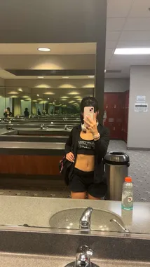 charlize 💌🧸 (@charrlliizee) | Snapchat Stories, Spotlight & Lenses