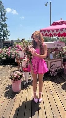 Julia :) (@julia.hatchh) | Snapchat Stories, Spotlight & Lenses