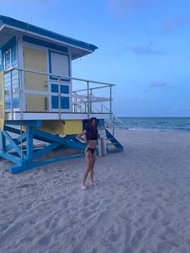 Angie Towers (@angietowerss) Snapchat Stories, Spotlight & Lenses