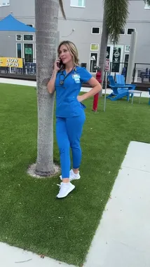 Nurse Allie (@allieraenursing) | Snapchat Stories, Spotlight & Lenses