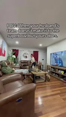 Jennifer (@jenn.callace) Snapchat Stories, Spotlight & Lenses