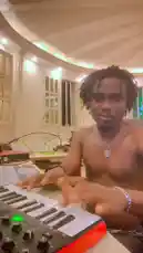 Studio & Beatmaking session 🎸🔥 by @boozyb20 with original sound