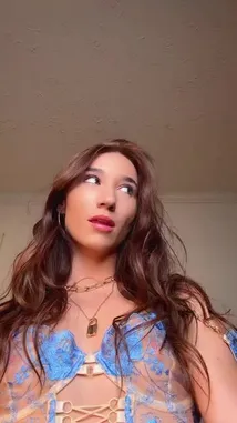 Hazel Madison (@ohheyhazelx) | Snapchat Stories, Spotlight & Lenses