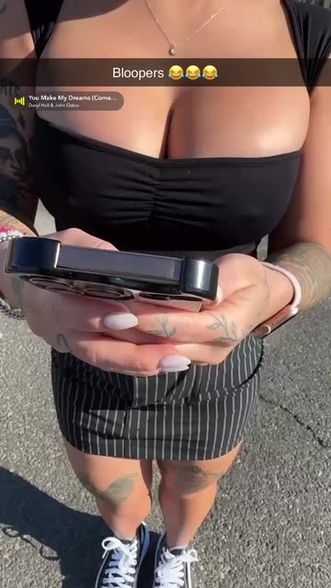 Britney Loh 💗 (@itsbritneyloh) Snapchat Stories, Spotlight & Lenses