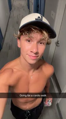 Hayden Greene (@haydengreenefit) | Snapchat Stories, Spotlight & Lenses