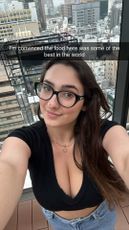 Julia Ain (@qveenjuliaaa) | Snapchat Stories, Spotlight & Lenses