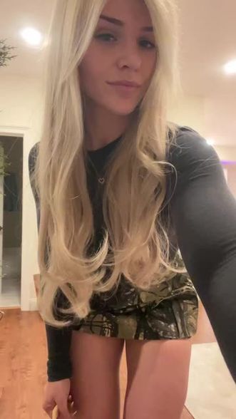 Lynda DAlessandro 🖤 (@lyndalessandro) Snapchat Stories, Spotlight