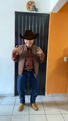 Preview for a Spotlight video that uses the Cowboy Hat 1 Lens