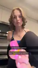 noarmsgirl (@noarmsgirl) | Snapchat Stories, Spotlight & Lenses