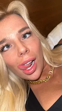 Luxy Dutch (@itsluxydutch) Snapchat Stories, Spotlight & Lenses