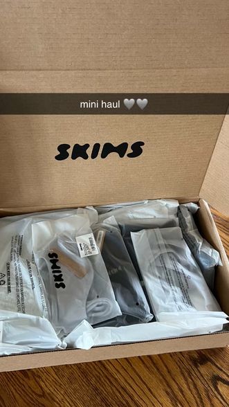 Emelye Ender (@emelye.ender) | Snapchat Stories, Spotlight & Lenses