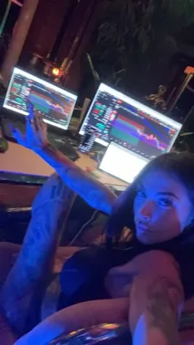 Sania Mallory (@therealsataniax) | Snapchat Stories, Spotlight & Lenses