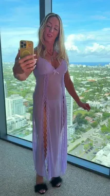 Jewels Fitwife Jewels (@fitwifejewels) | Snapchat Stories, Spotlight