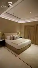 Discover sophisticated bedroom design inspiration from Alemar Concept. This stylish room features a neutral color palette, modern lighting, and tasteful furniture, perfect for creating a serene and luxurious retreat. by @alemarconcept with alemarconcept by Original Sound