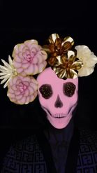 Preview for a Spotlight video that uses the Scull with flowers Lens