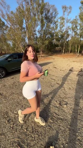 Andrea Hascake (@andreahascake) | Snapchat Stories, Spotlight & Lenses