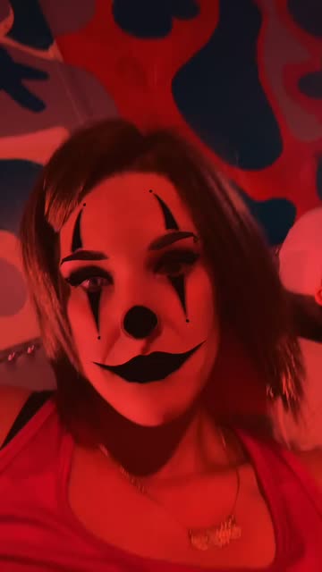 Preview for a Spotlight video that uses the Clown Babe Lens