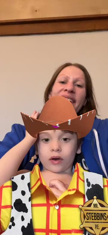 Preview for a Spotlight video that uses the Woody Lens