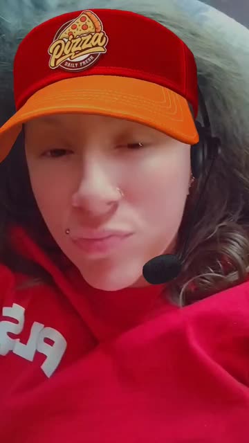Preview for a Spotlight video that uses the Pet Pizza Worker Lens