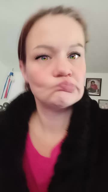 Preview for a Spotlight video that uses the girly rainbow eyes Lens