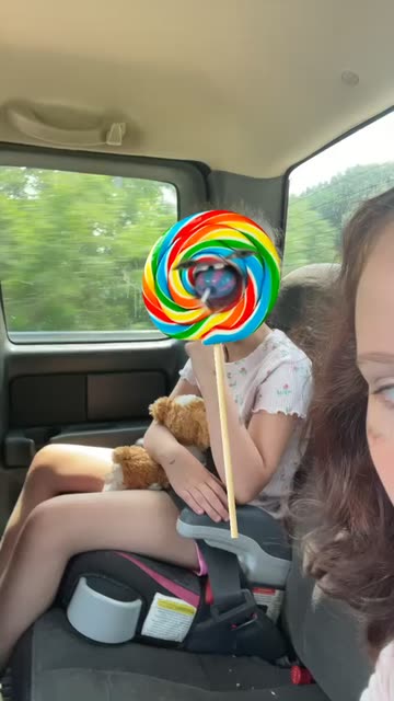 Preview for a Spotlight video that uses the lollipop face Lens