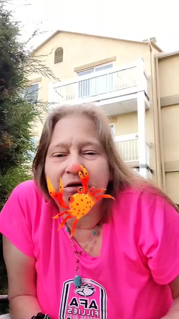 Preview for a Spotlight video that uses the Crab Attack Lens