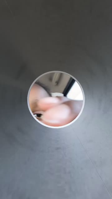Preview for a Spotlight video that uses the stuck in pringles Lens