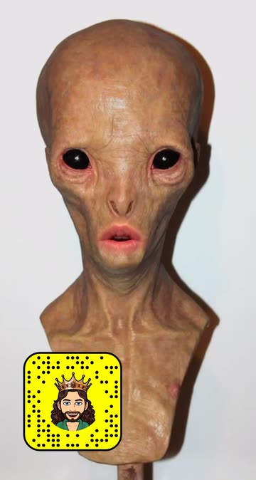 Preview for a Spotlight video that uses the heads of aliens Lens