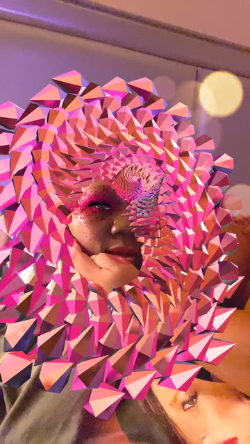 Preview for a Spotlight video that uses the HOLO HED Lens