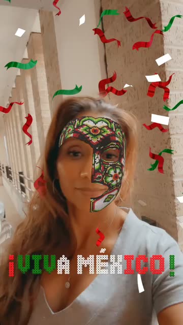 Preview for a Spotlight video that uses the Viva México! Lens