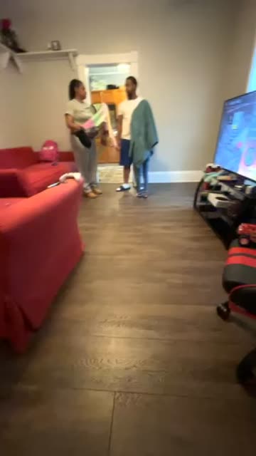 Preview for a Spotlight video that uses the Dodgers Hat Lens