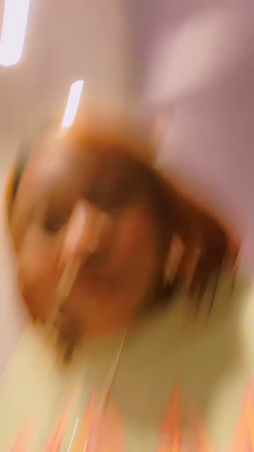 Preview for a Spotlight video that uses the New Looks Lens