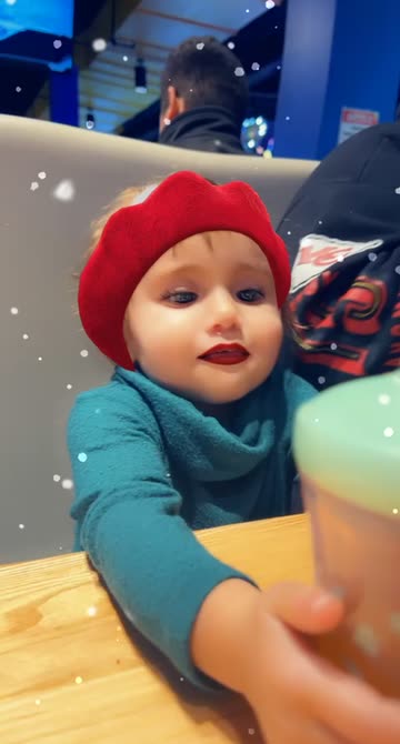 Preview for a Spotlight video that uses the Winter Beret Lens