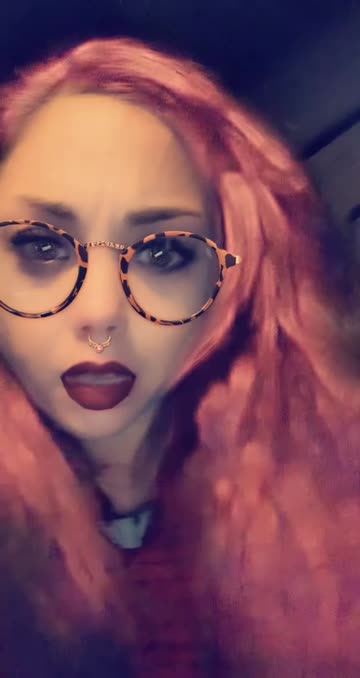 Preview for a Spotlight video that uses the Pink Hair and Glasses Lens