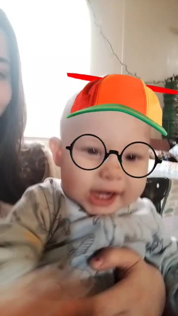 Preview for a Spotlight video that uses the Kids glasses Lens