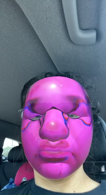 Preview for a Spotlight video that uses the Jello Hands Lens