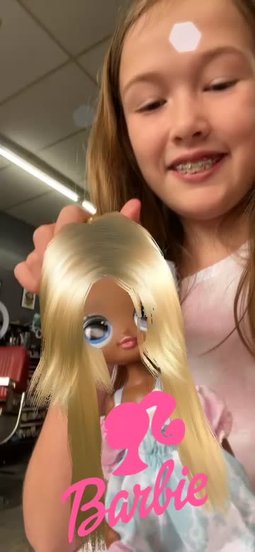 Preview for a Spotlight video that uses the Barbie Hair Lens