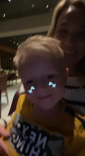 Preview for a Spotlight video that uses the Dinooo Lens