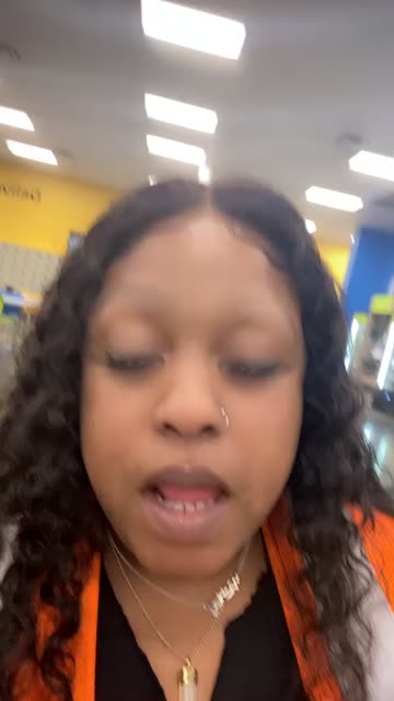 Preview for a Spotlight video that uses the No Eyebrows Lens